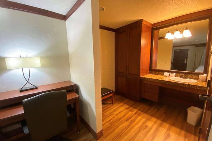 Room 18 of 46