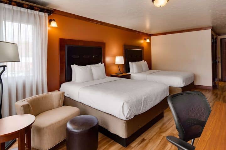 Room 10 of 46