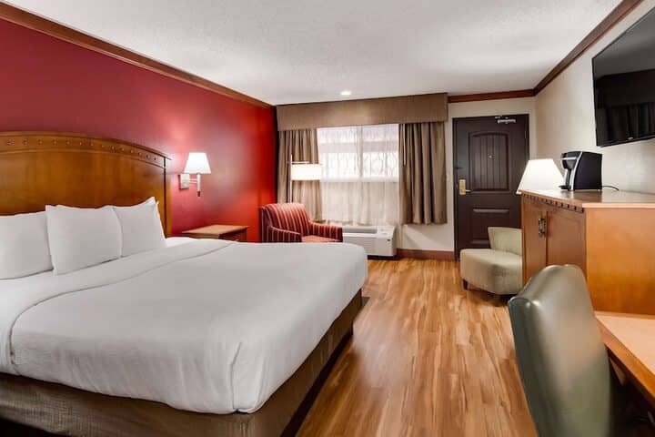 Room 7 of 46
